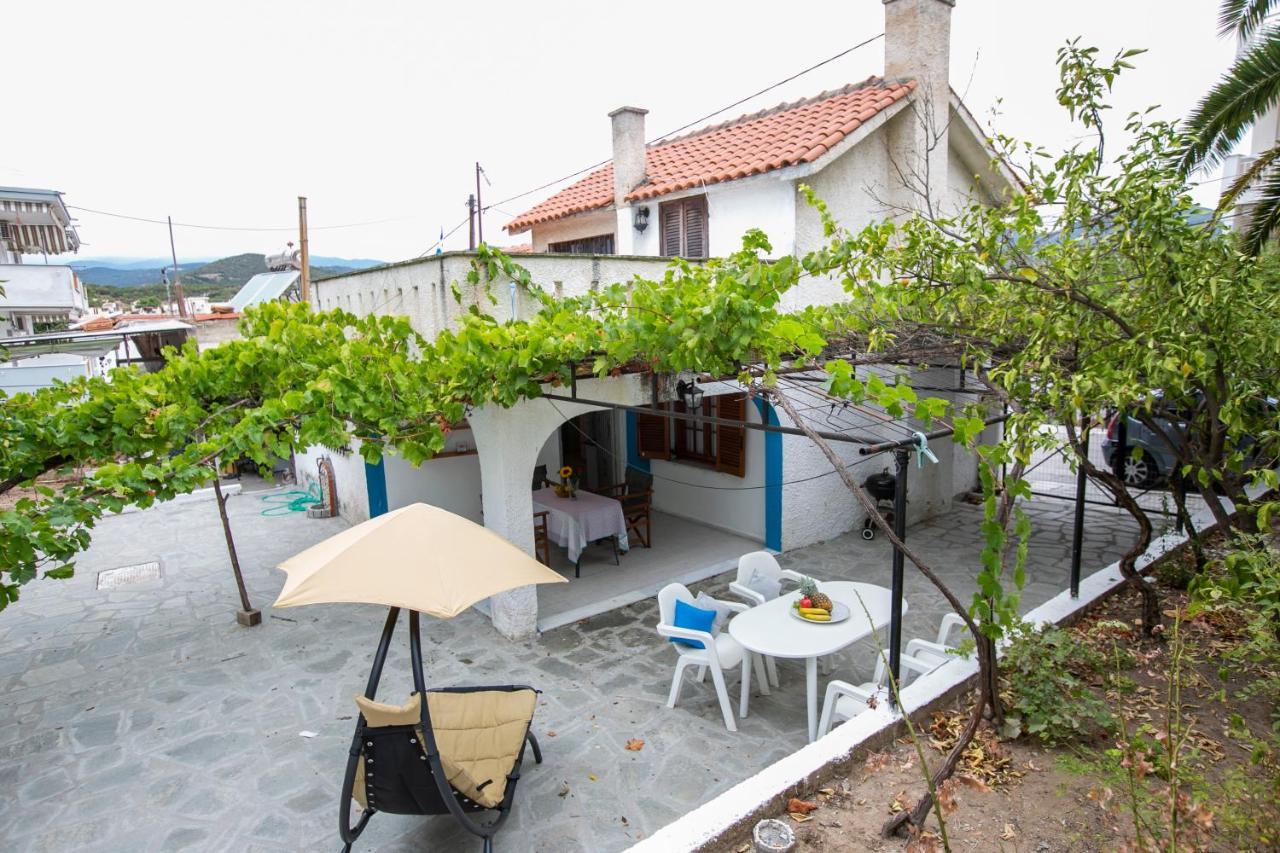 Villa Kouf Nea Iraklitsa Exterior photo